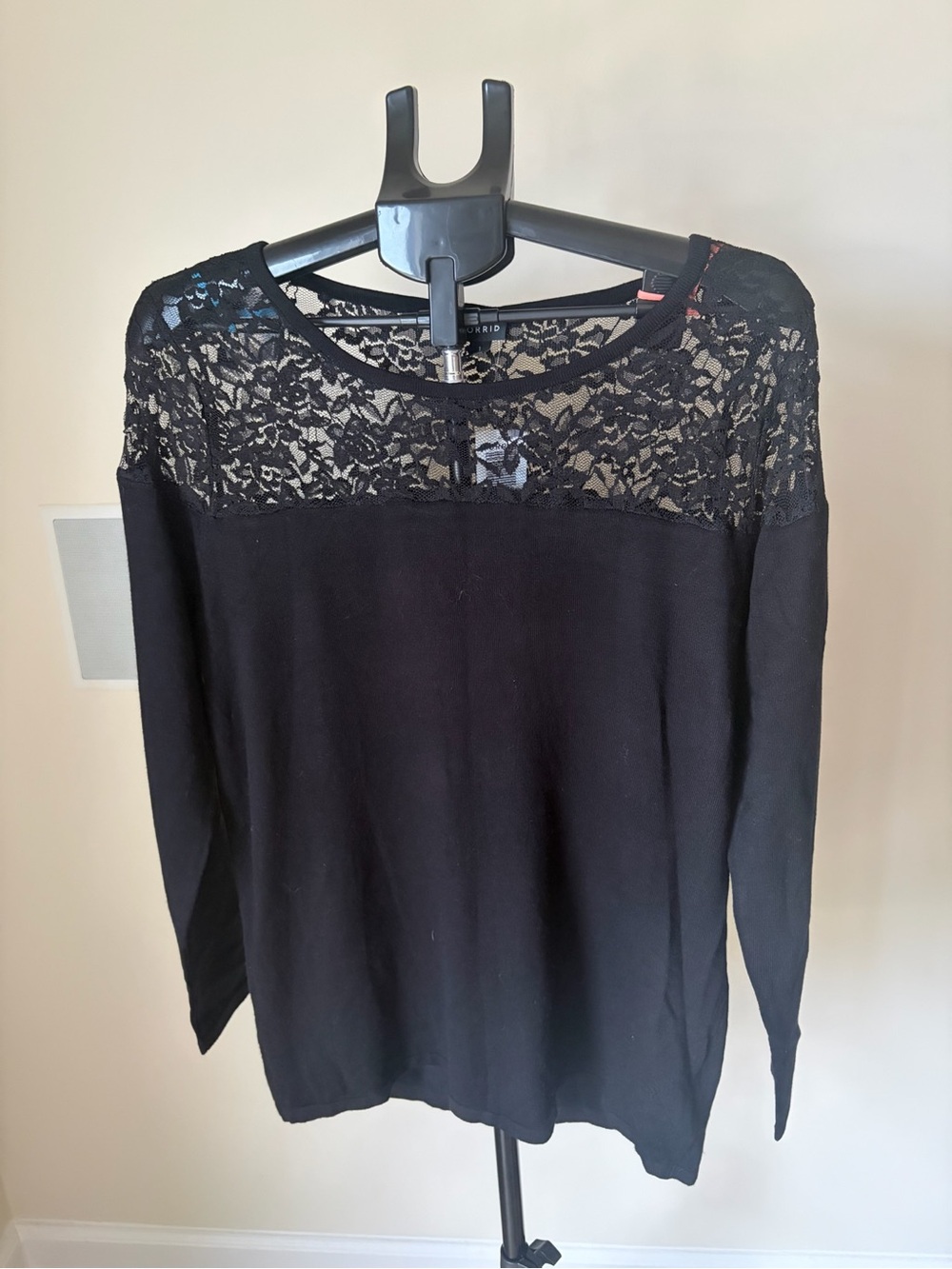 Torrid Black Lace Yoke Long Sleeve Pullover Sweater 1X (14-16) NWT